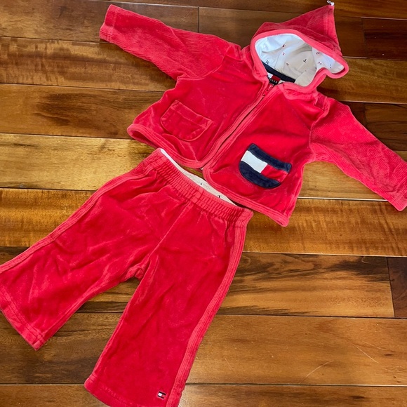 Tommy Hilfiger 6-12 Month Zip-up Hoodie and Pants Set - Picture 1 of 5